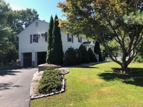 31 Priscilla Rd, Norwalk, CT 06850-2730