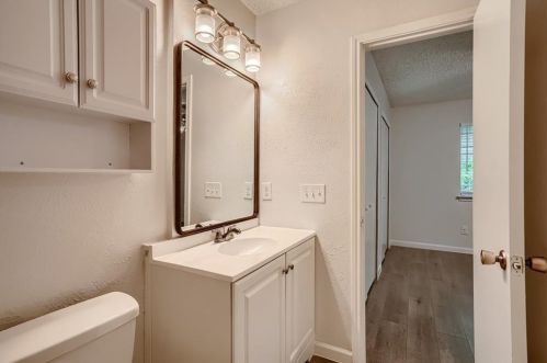 718 Dulwich St, Austin TX  78748-6512 exterior