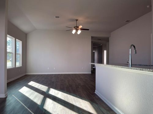 1700 Cindy Ln, Conroe TX  77304-3158 exterior
