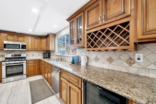 120 Wade Cir, Anaheim CA 92807-3119 exterior