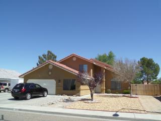 1256 Arroyo St, Ridgecrest, CA 93555-5600
