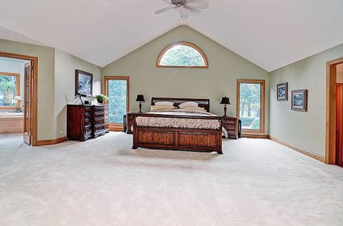 11549 87th St, Willowbrook IL  60527-6401 exterior