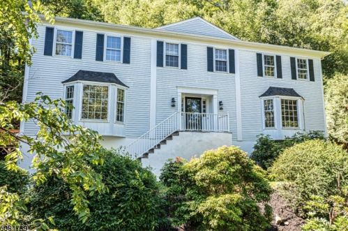 41 Springhill Rd, Dover NJ  07869-4323 exterior