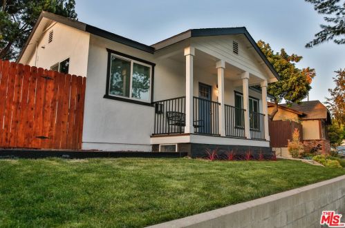 547 Ellis Ave, Inglewood, CA 90302-1300