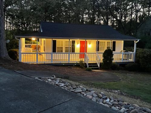 3332 Smithtown Rd, Suwanee, GA 30024-2430