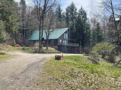 21 Sunset Cir, Alstead, NH 03602-3256