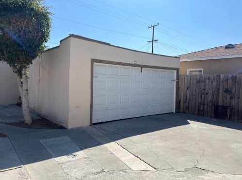 9428 Madison Ave, South Gate, CA 90280-4228