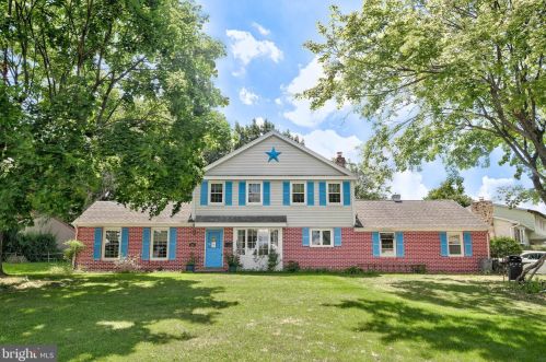 4821 Springtop Dr, Harrisburg, PA 17111-3610