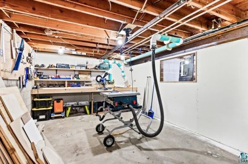226 Howard Gnesen Rd, Duluth MN  55811-1667 exterior