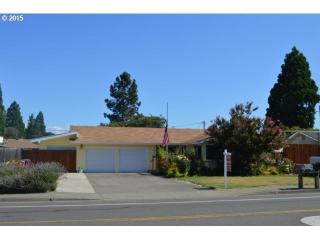 3854 Jasper Rd, Springfield, OR 97478-6545