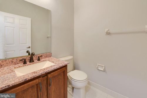 8205 Normandy Dr, Mount Laurel NJ  08054-5951 exterior