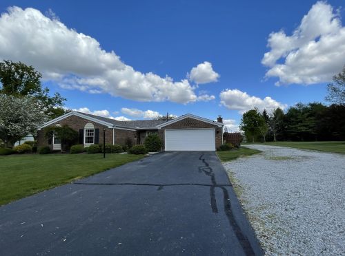 3766 Ronda Ct, Springfield, OH 45502-9447