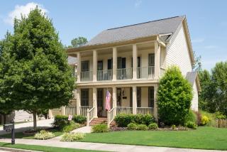 106 Laurel St, Holly Springs, GA 30114-5869