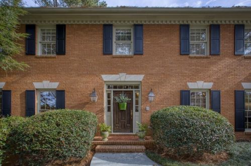 230 Cameron Ridge Dr, Atlanta GA  30328-4709 exterior