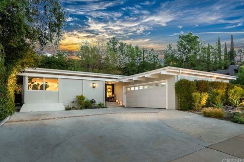 17000 Escalon Dr, Van Nuys, CA 91436-3838