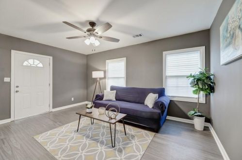 2664 Baker Ridge Dr, Atlanta GA  30318-7223 exterior