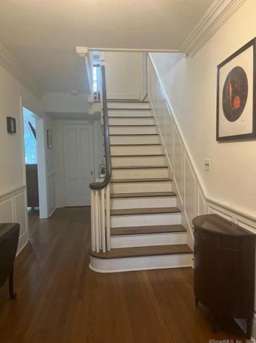 30 Maher Ave, Greenwich CT  06830-5618 exterior