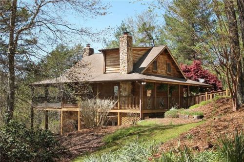 501 Brookside Acres Rd, Mountain Rest, SC 29664-9600