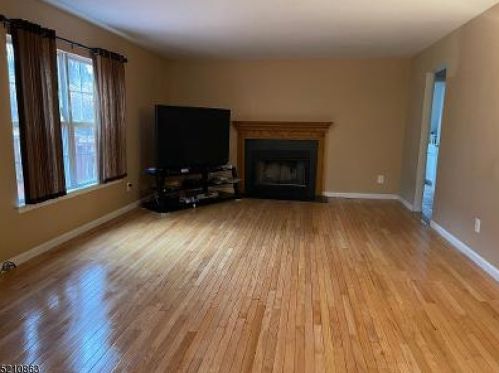 11 Crimson Ln, Dover NJ  07803-2444 exterior