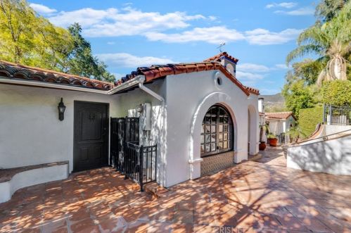 1664 Las Flores Dr, Glendale CA  91207-1200 exterior