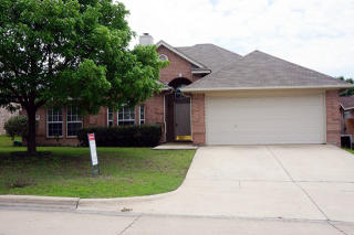3800 Broken Pine Trl, Fort Worth TX  76137-6056 exterior