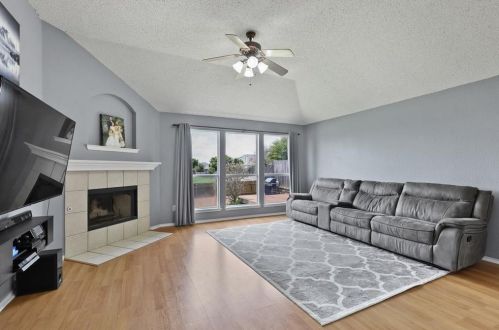 5601 Seafield Ln, Fort Worth TX  76135-2531 exterior