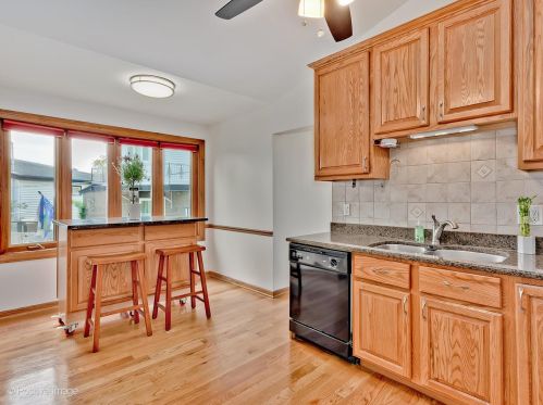 9856 Huber Ln, Niles IL  60714-1015 exterior