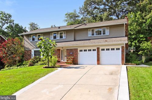 8309 Oakford Dr, Springfield, VA 22152-1612