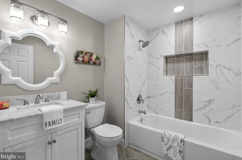 7108 Flint Ct, Middletown MD  21769-7425 exterior