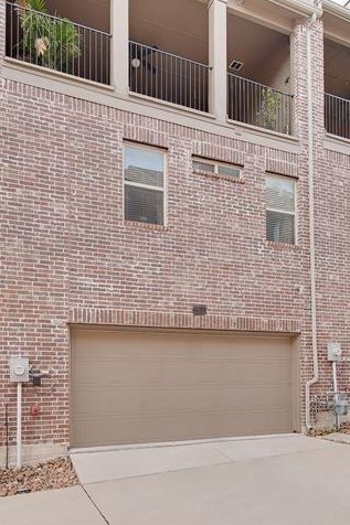 4420 Riverview Dr, Carrollton TX  75010-4262 exterior