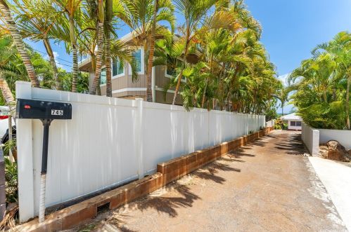 745 18 Ave, Honolulu HI  96816-4112 exterior