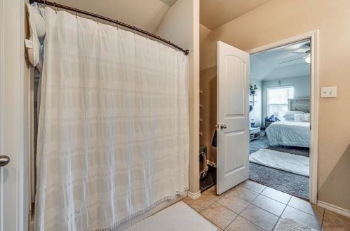 5117 Grayson Rdg Dr, Fort Worth TX  76179 exterior