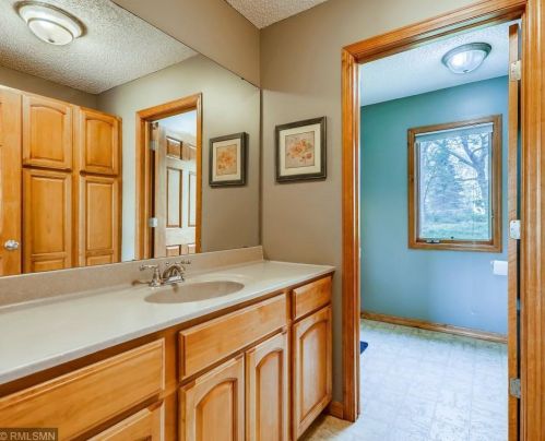 2265 James Ct, Saint Paul MN  55122-2317 exterior