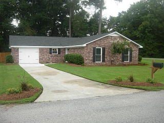 98 Elmwood Ave, Ladson, SC 29456-4996