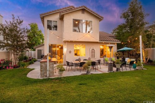 20752 Freeport Dr, Riverside CA  92508-3145 exterior