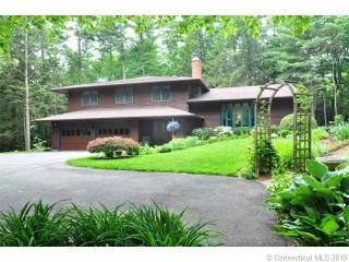 461 Salmon Brk St, Granby CT  06035-2606 exterior