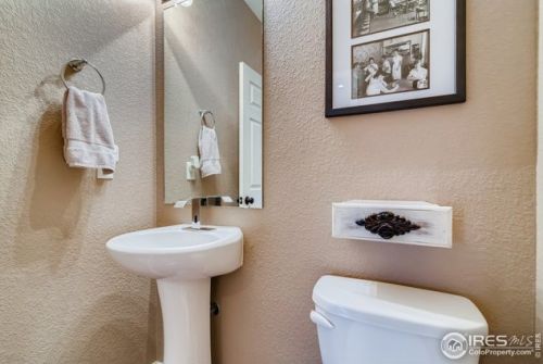 5055 Ridgewood Dr, Loveland CO 80534-4112 exterior