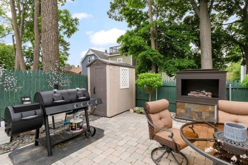 198 Camp St, Providence RI  02906-1836 exterior