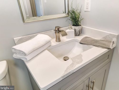 17 Ashcroft Ct, Arnold MD 21012-2406 exterior