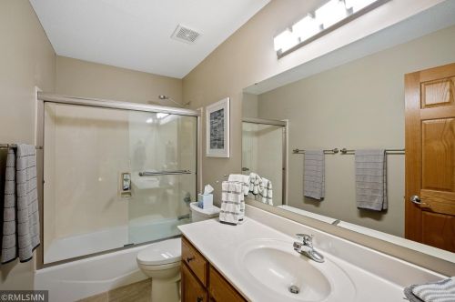 6512 137th St, Saint Paul MN  55124-4625 exterior