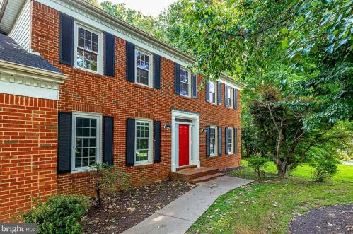 1303 Pellow Circle Trl, Herndon, VA 20170-2425