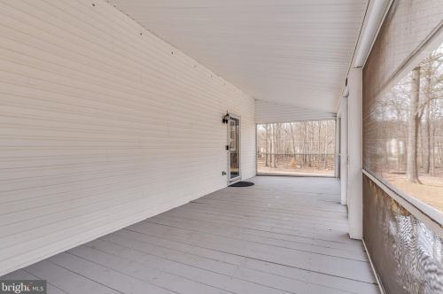 165 Gingerbread Ln, Harpers Ferry WV 25425-5591 exterior