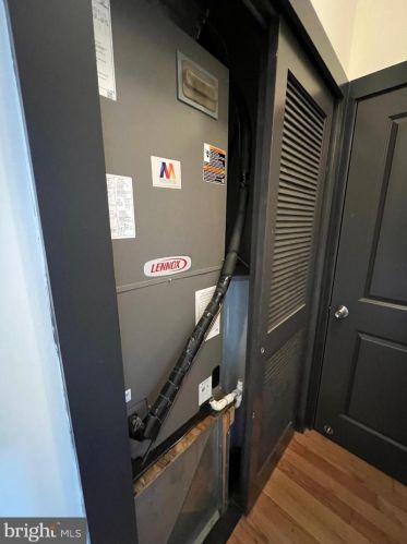 2036 19 St, Philadelphia PA 19121-4120 exterior