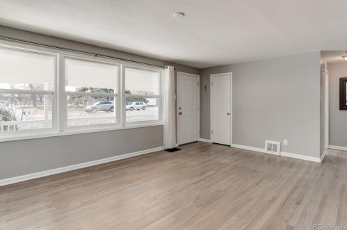 10101 9 Dr, Aurora CO 80215-5766 exterior