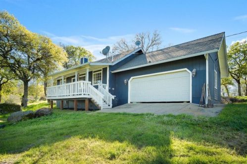 21565 Salsa Ct, Big Oak Valley, CA 95977-9532