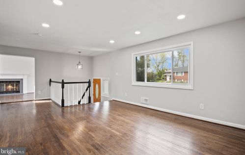 7102 Kerr Dr, Springfield VA  22150-3634 exterior