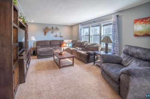 8725 Lawn St, Duluth, MN 55810-1543