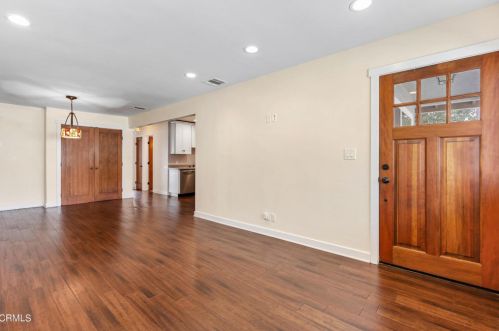 500 Figueroa Dr, Altadena, CA 91001-5246