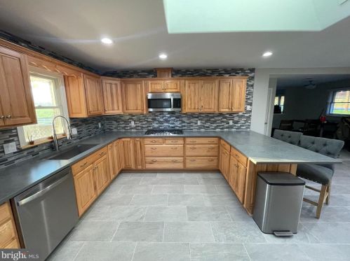 8514 Myersville Rd, Middletown MD  21769-8617 exterior