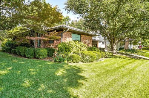 2456 Lofton Ter, Fort Worth TX  76109-1123 exterior